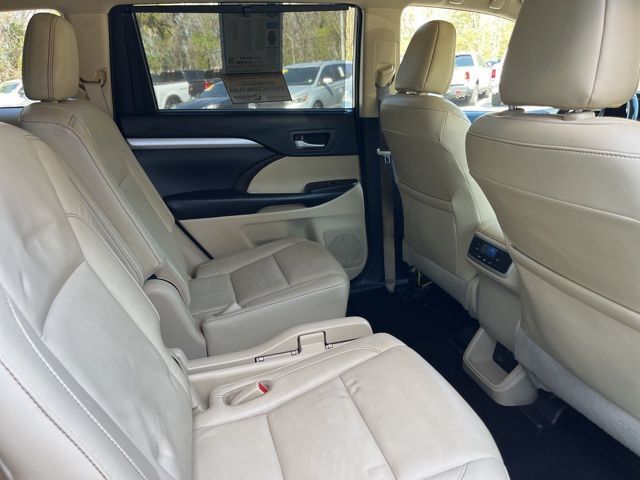 2017 Toyota Highlander XLE - Photo 15