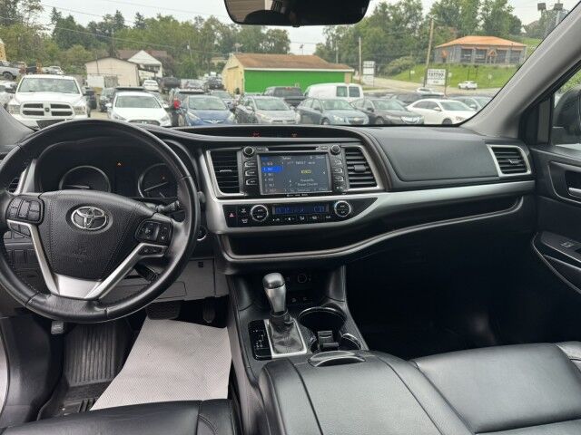 2017 Toyota Highlander XLE North Versailles PA