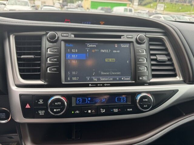 2017 Toyota Highlander XLE North Versailles PA