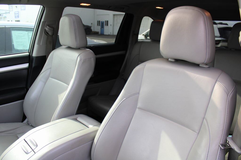 2017 Toyota Highlander XLE Klamath Falls OR