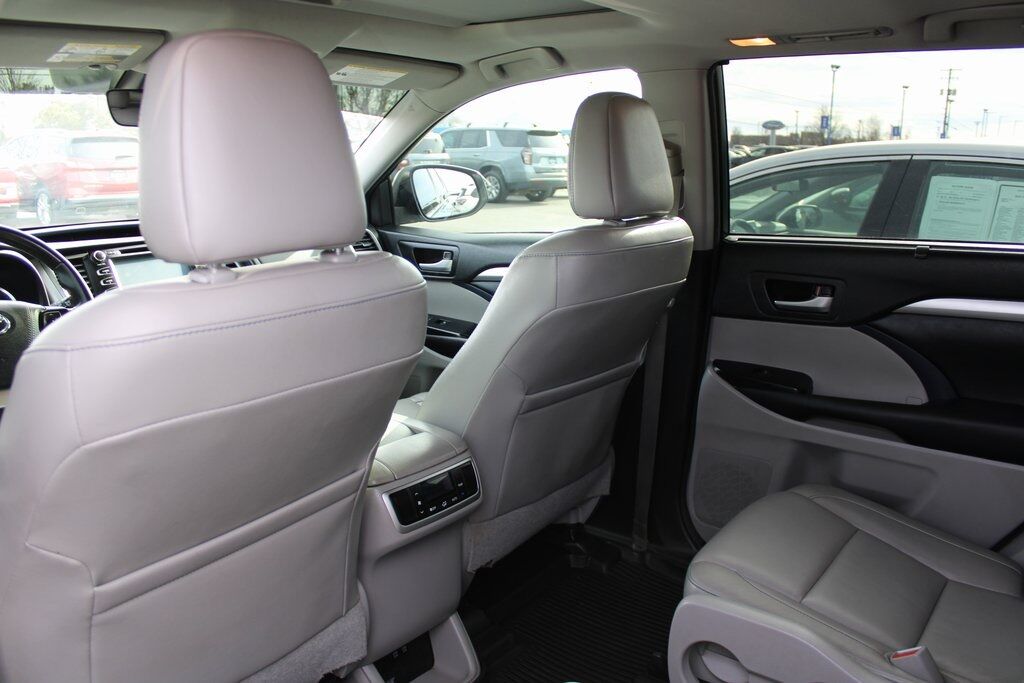 2017 Toyota Highlander XLE Klamath Falls OR