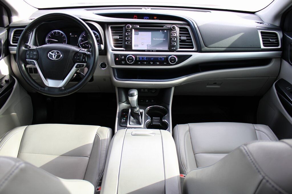 2017 Toyota Highlander XLE Klamath Falls OR