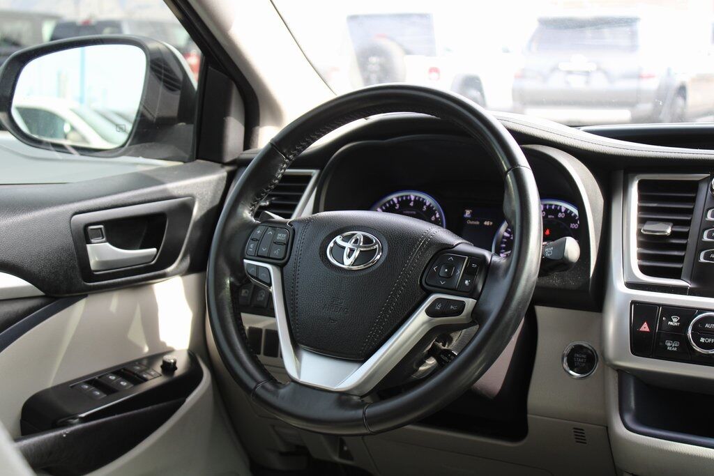 2017 Toyota Highlander XLE Klamath Falls OR