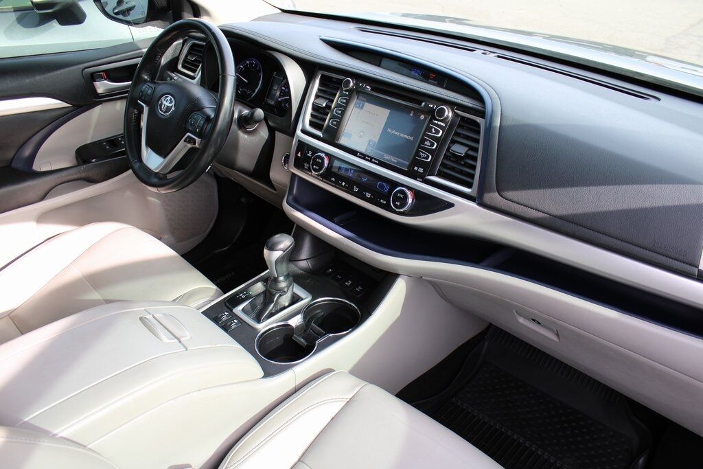 2017 Toyota Highlander XLE Klamath Falls OR