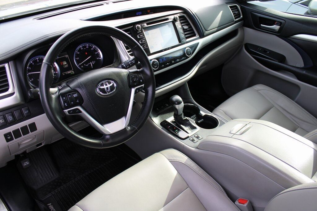 2017 Toyota Highlander XLE Klamath Falls OR