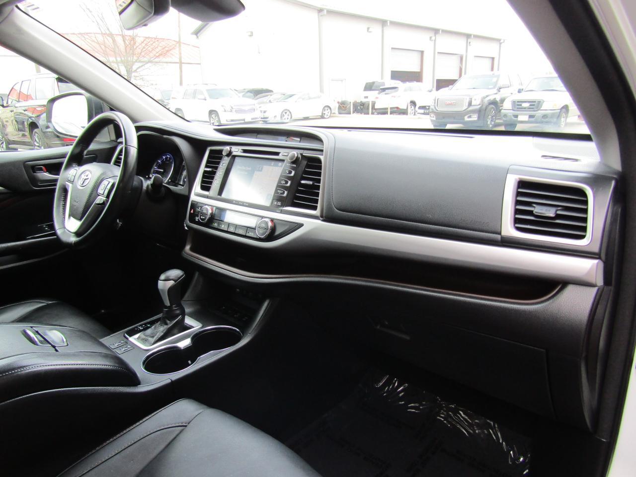 2017 Toyota Highlander XLE V6 AWD (Natl) Grand Prairie TX