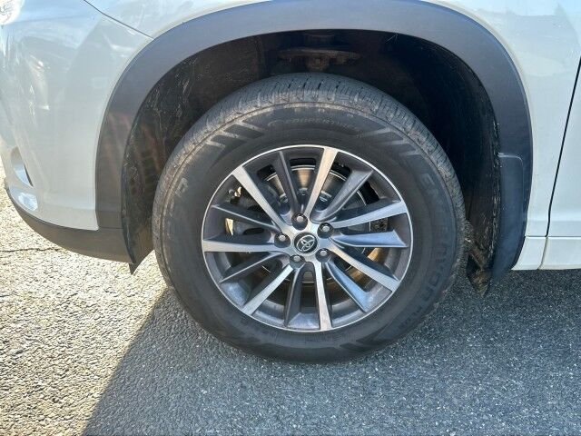 2017 Toyota Highlander XLE Worcester MA