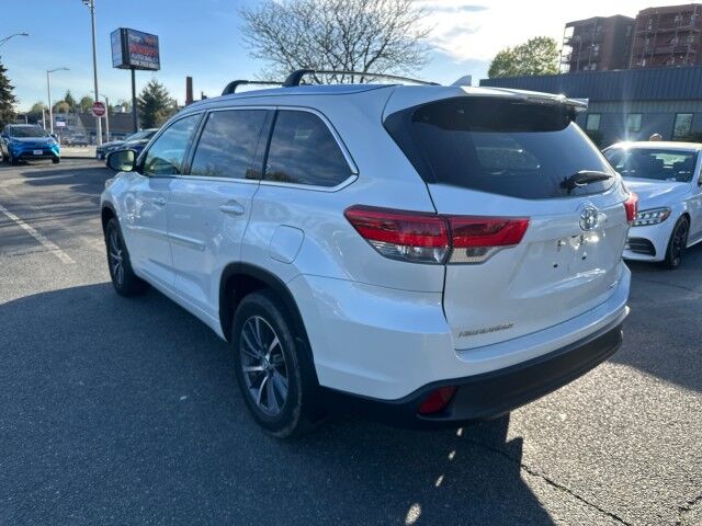 2017 Toyota Highlander XLE Worcester MA
