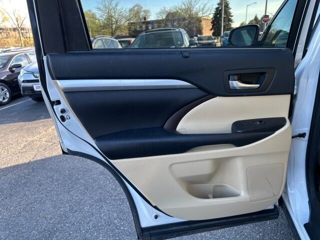 2017 Toyota Highlander XLE Worcester MA