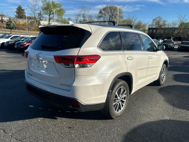 2017 Toyota Highlander XLE Worcester MA