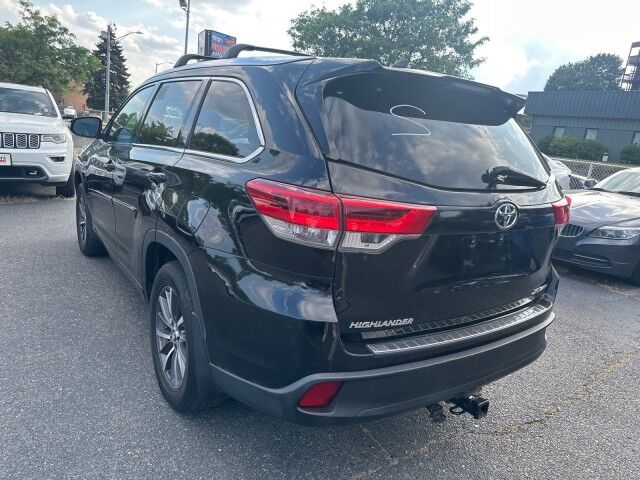 2017 Toyota Highlander XLE Worcester MA