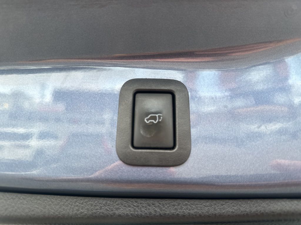 2017 Toyota Highlander XLE Worcester MA