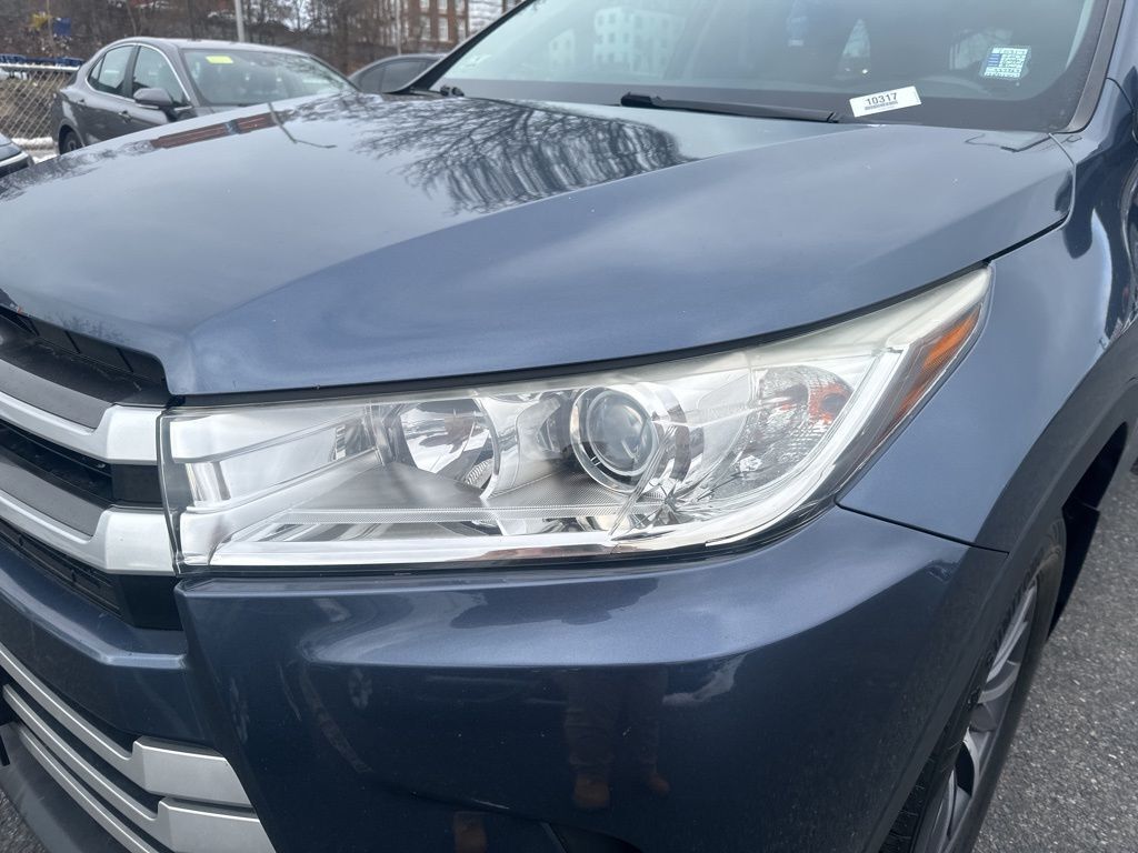 2017 Toyota Highlander XLE Worcester MA
