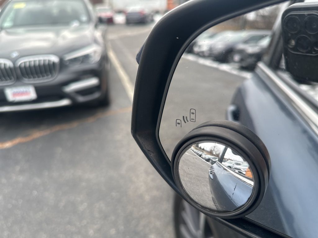 2017 Toyota Highlander XLE Worcester MA