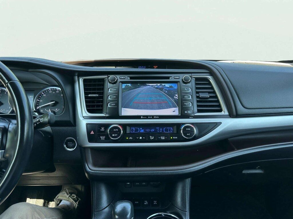 2017 Toyota Highlander XLE w/2nd Row Captain&apos;s Pkg San Clemente CA