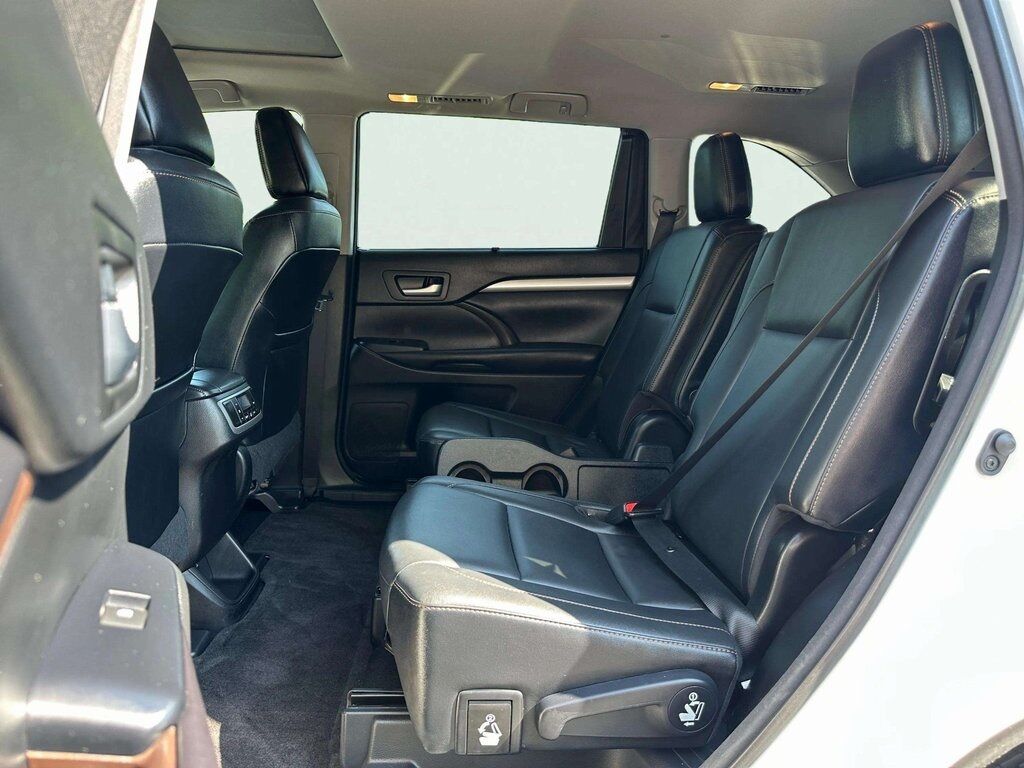 2017 Toyota Highlander XLE w/2nd Row Captain&apos;s Pkg San Clemente CA