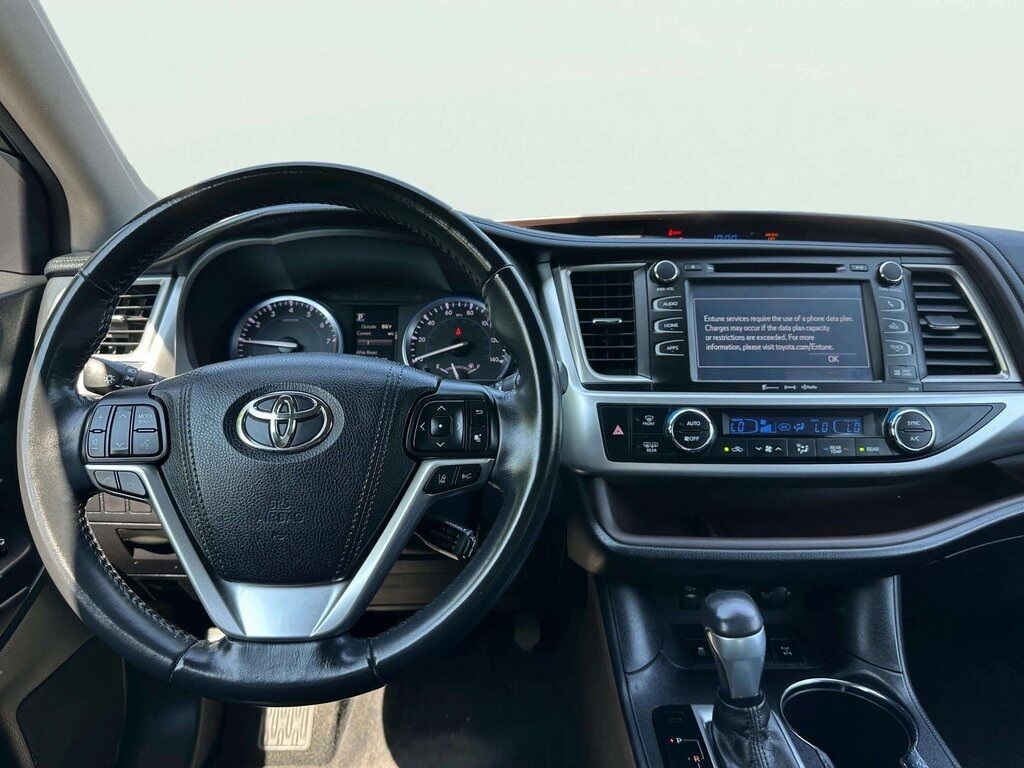2017 Toyota Highlander XLE w/2nd Row Captain&apos;s Pkg San Clemente CA