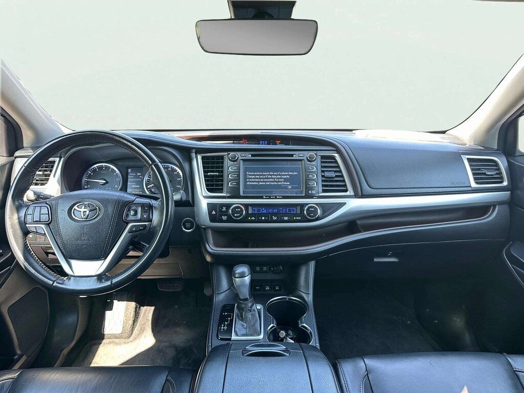 2017 Toyota Highlander XLE w/2nd Row Captain&apos;s Pkg San Clemente CA