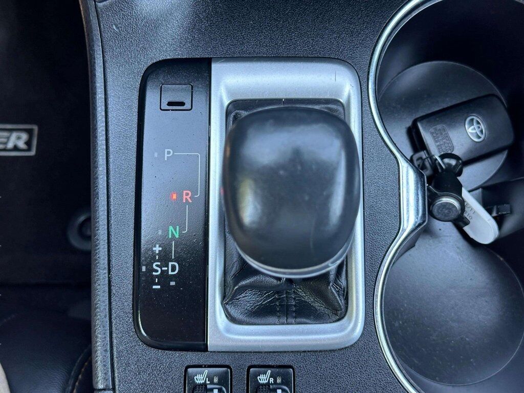 2017 Toyota Highlander XLE w/2nd Row Captain&apos;s Pkg San Clemente CA