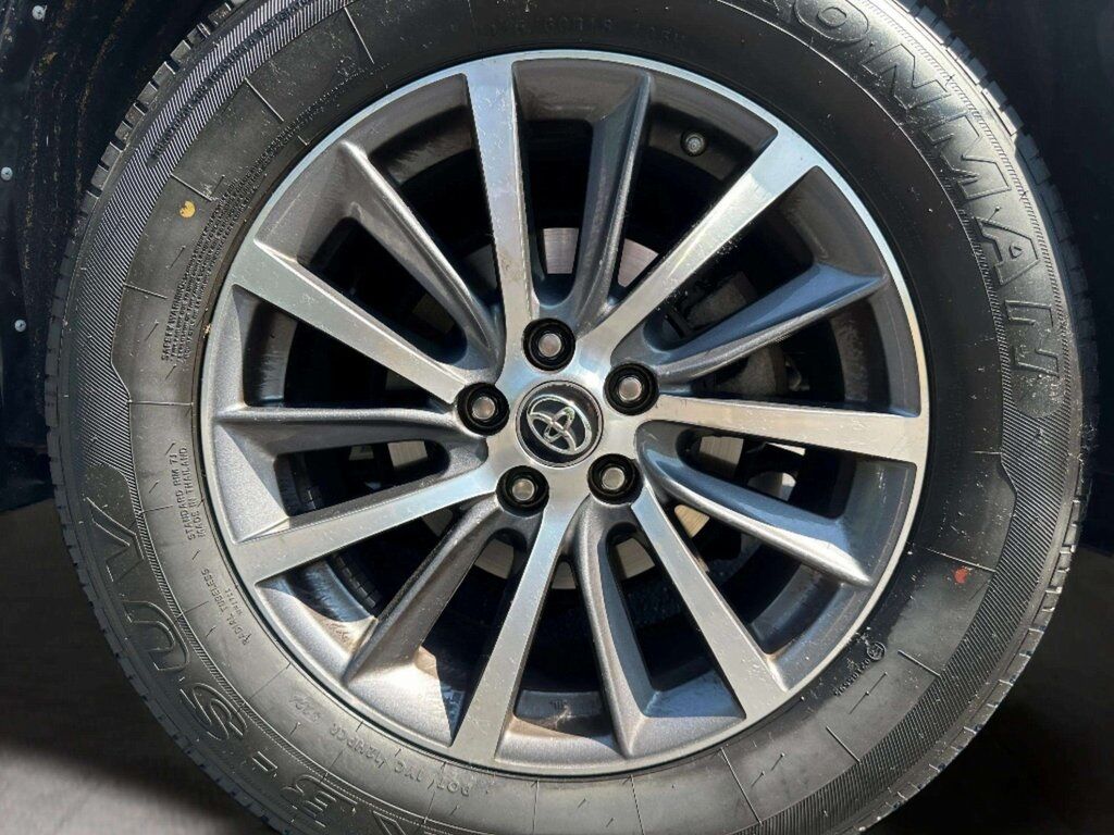2017 Toyota Highlander XLE w/2nd Row Captain&apos;s Pkg San Clemente CA