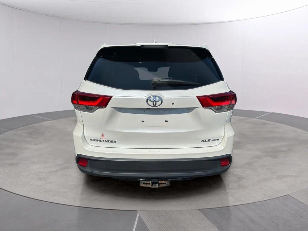 2017 Toyota Highlander XLE w/2nd Row Captain&apos;s Pkg San Clemente CA