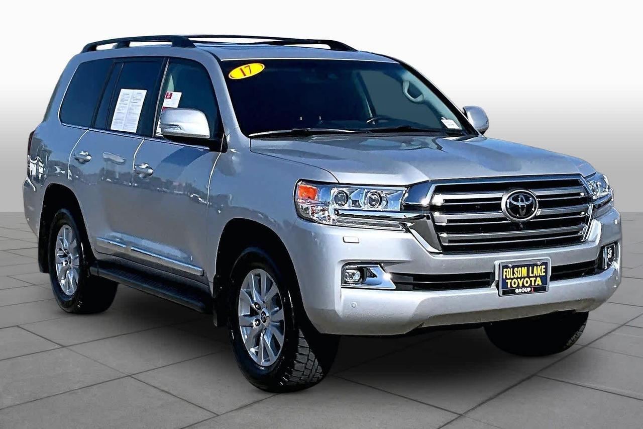 2017 Toyota Land Cruiser