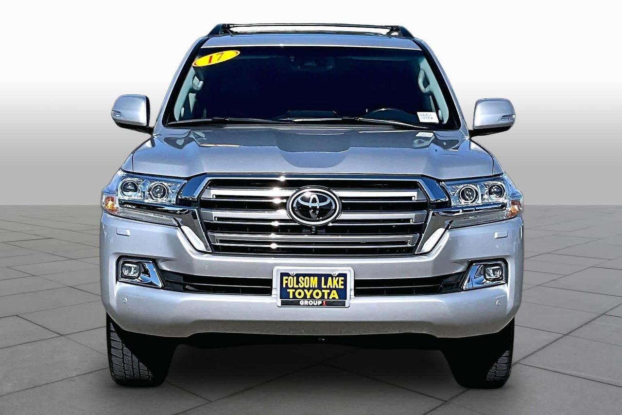 2017 Toyota Land Cruiser