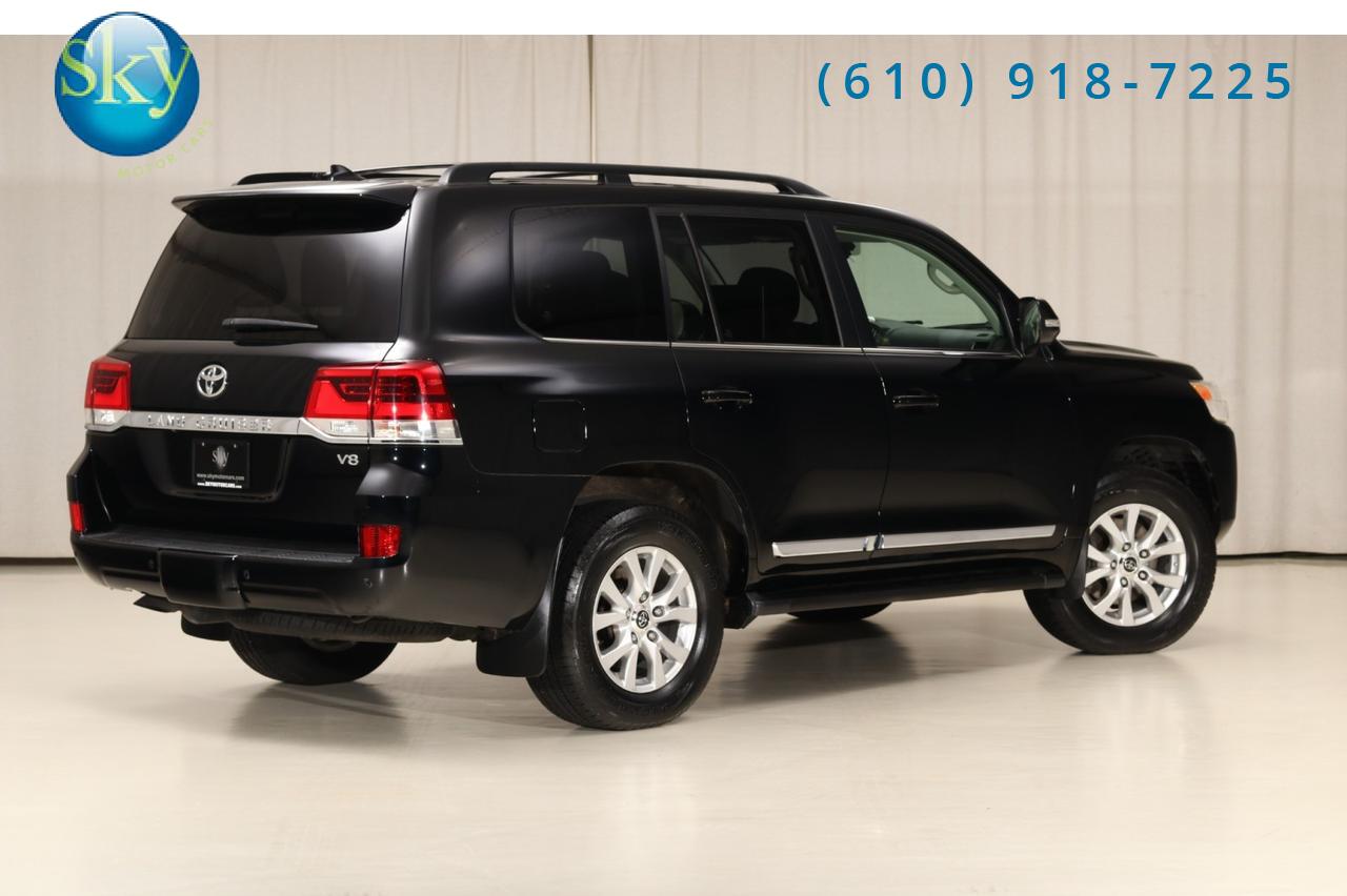 2017 Toyota Land Cruiser 4WD 8-PASSENGER West Chester PA