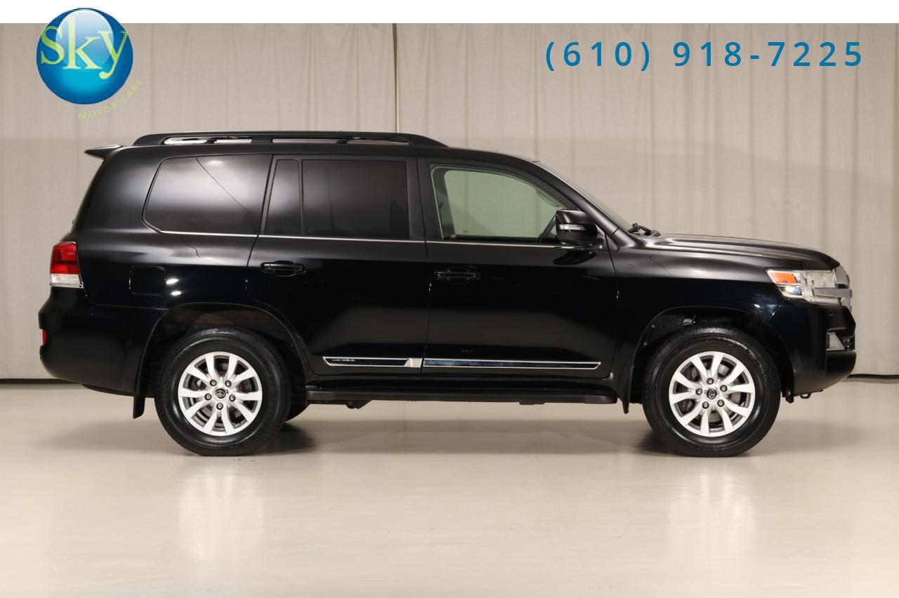 2017 Toyota Land Cruiser 4WD 8-PASSENGER West Chester PA