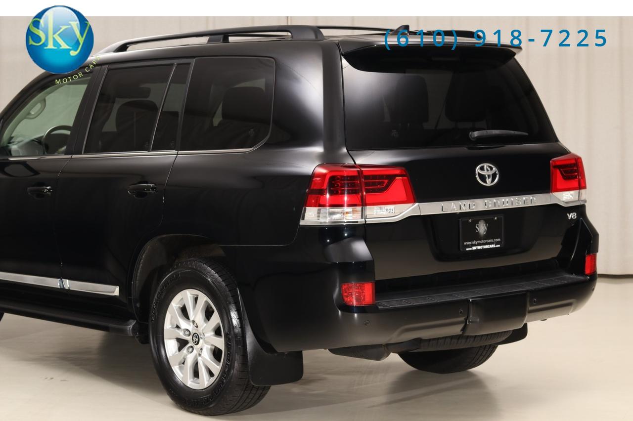2017 Toyota Land Cruiser 4WD 8-PASSENGER West Chester PA