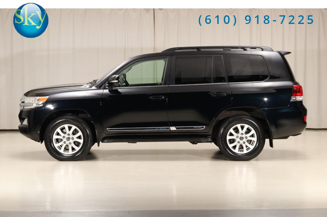 2017 Toyota Land Cruiser 4WD 8-PASSENGER West Chester PA