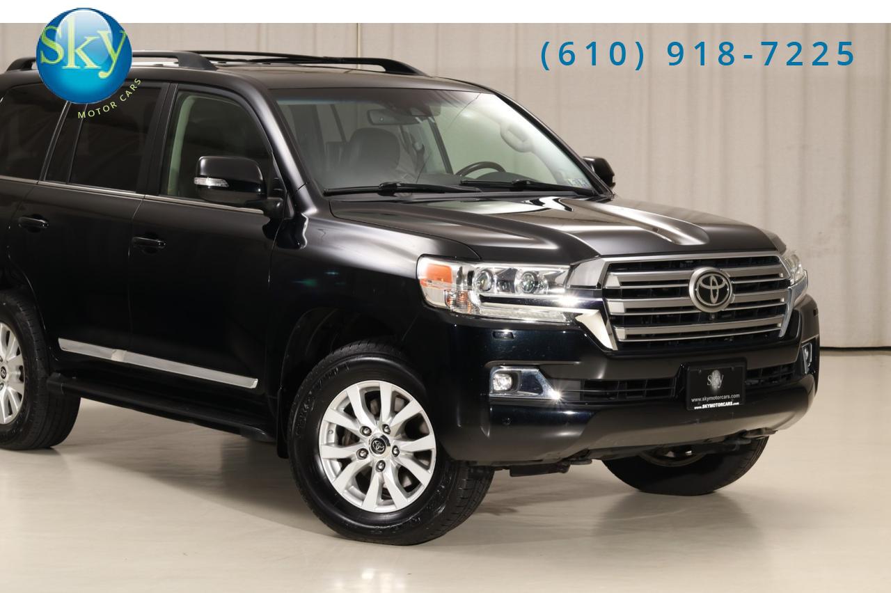 2017 Toyota Land Cruiser 4WD 8-PASSENGER West Chester PA