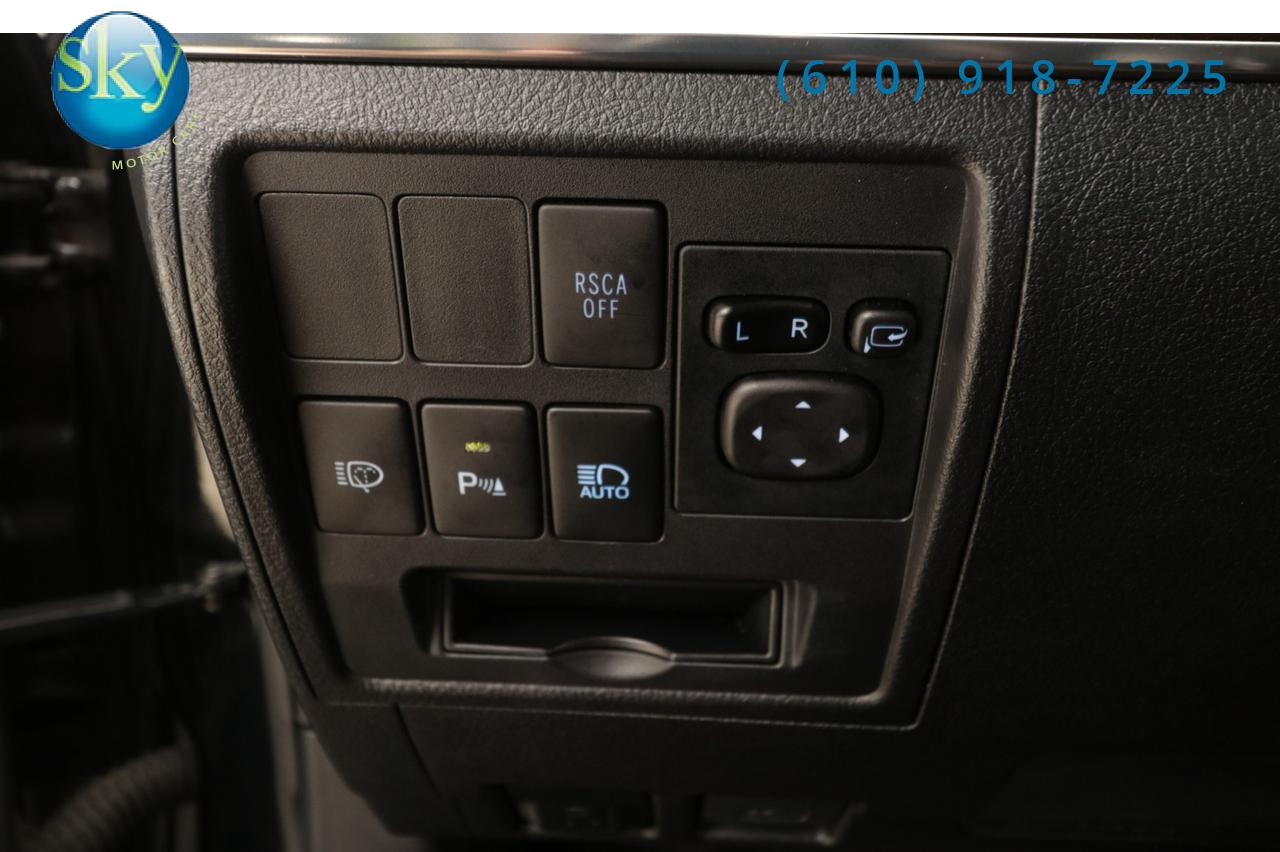 2017 Toyota Land Cruiser 4WD 8-PASSENGER West Chester PA