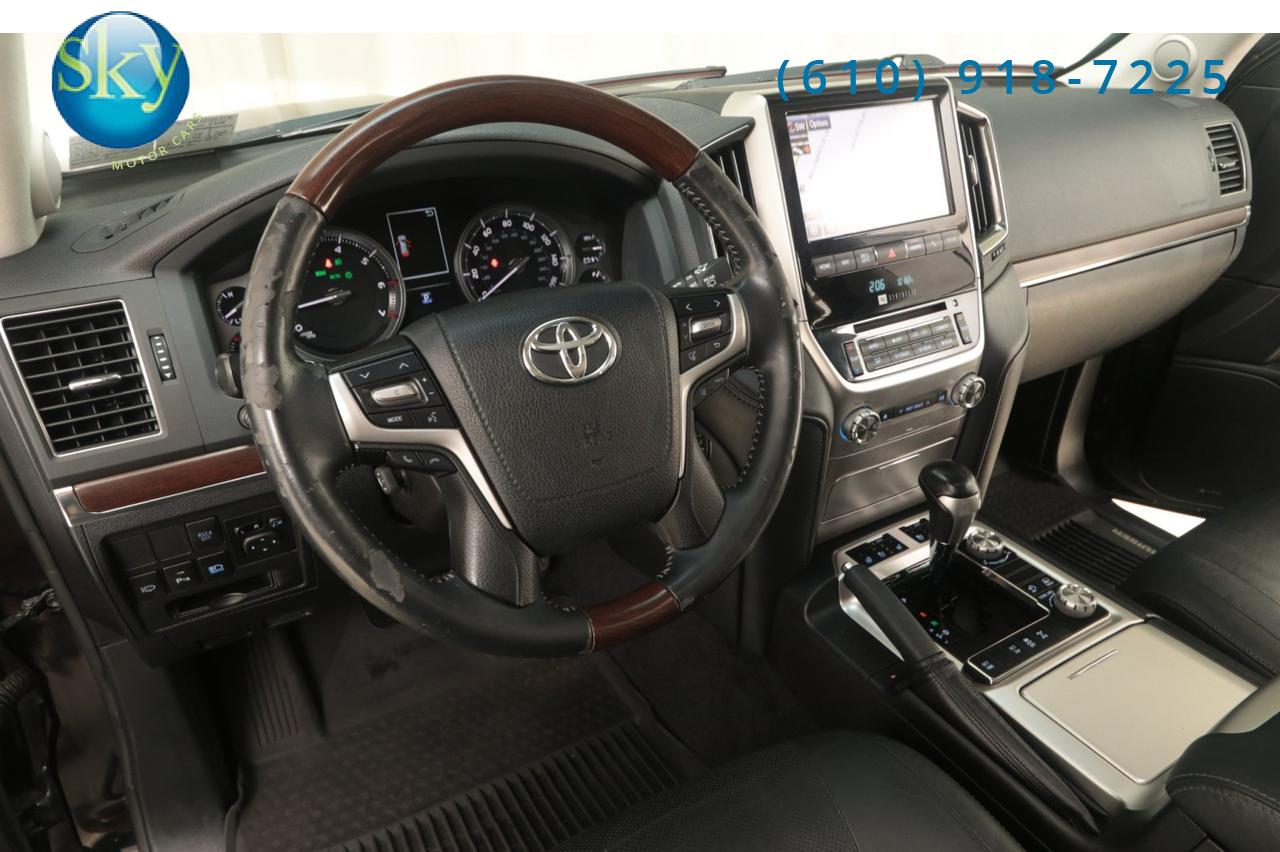 2017 Toyota Land Cruiser 4WD 8-PASSENGER West Chester PA