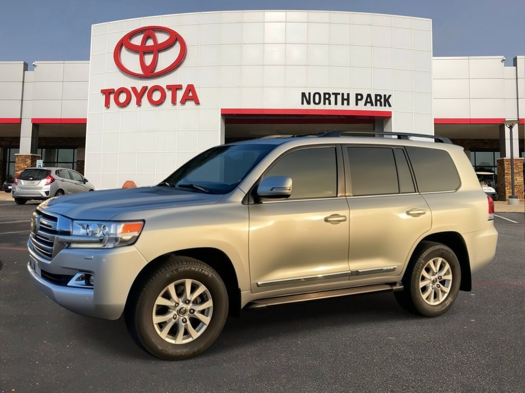 2017 Toyota Land Cruiser