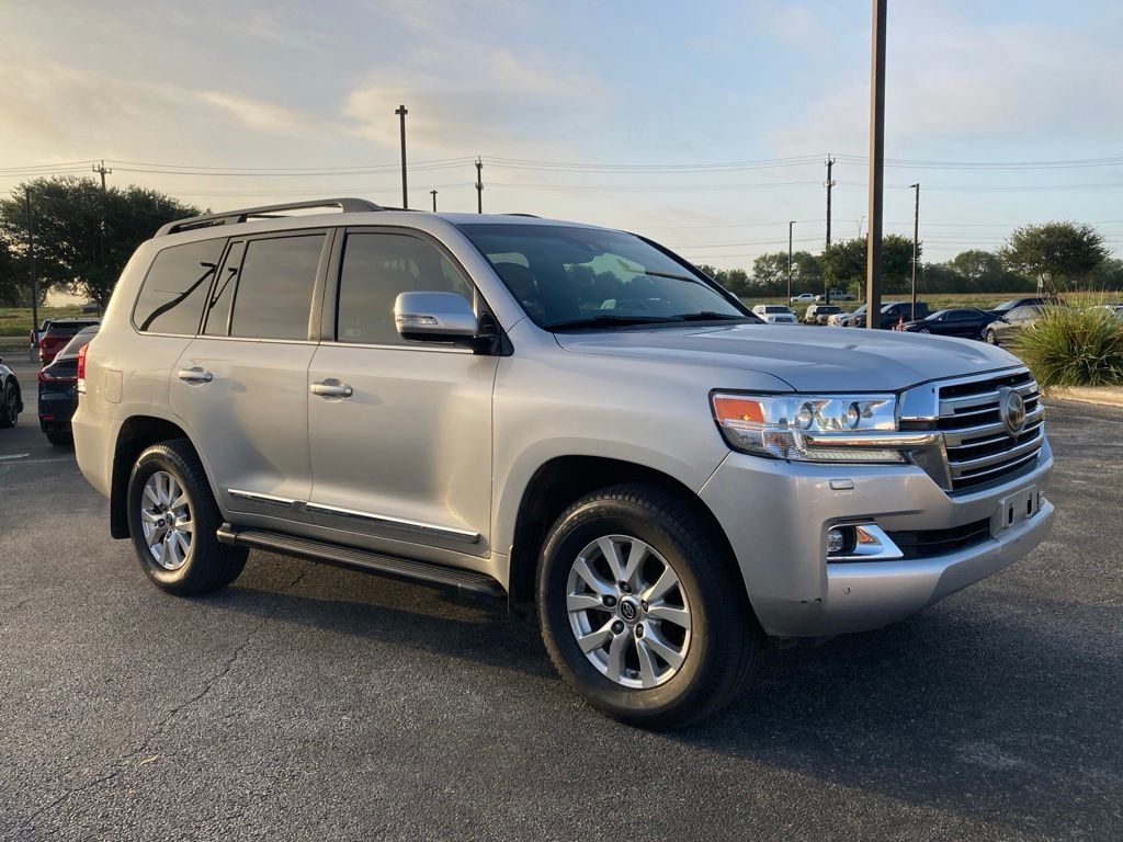 2017 Toyota Land Cruiser Base