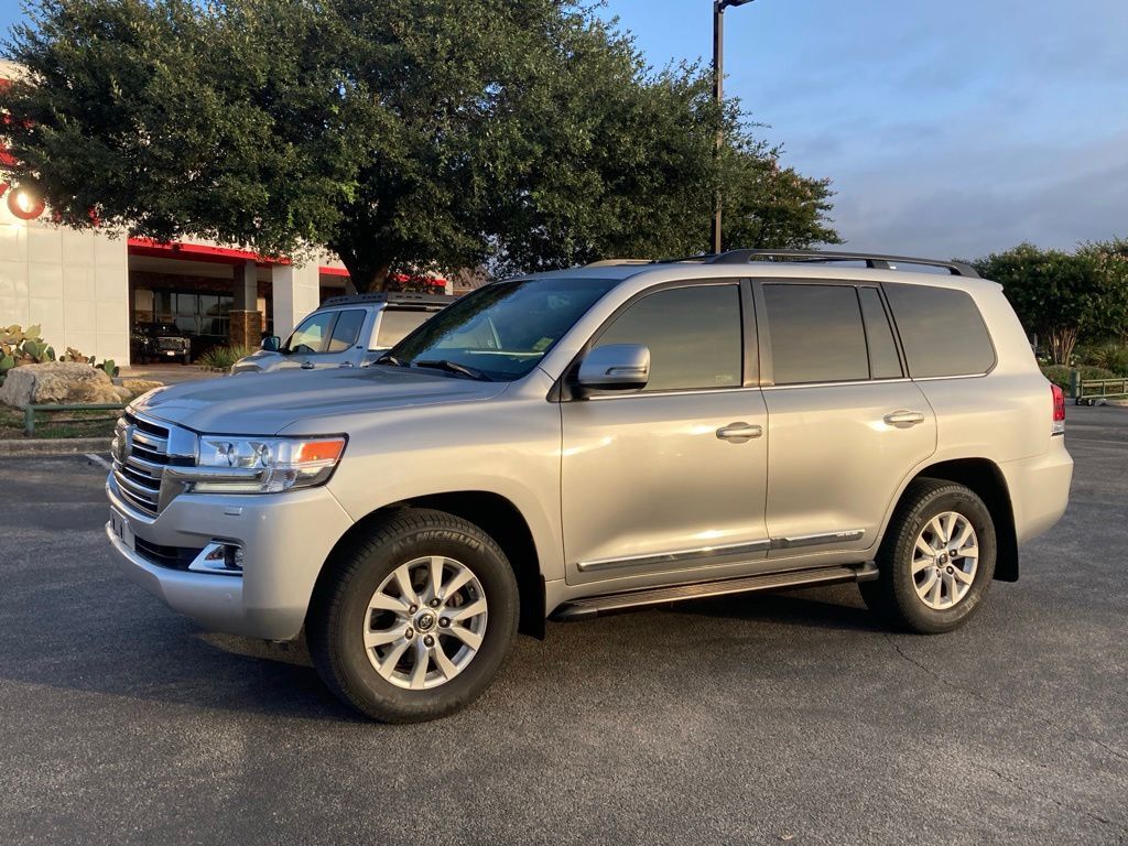 2017 Toyota Land Cruiser Base