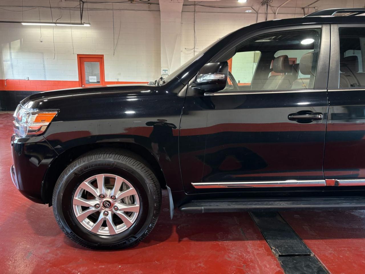 2017 Toyota Land Cruiser V8 Franklin OH
