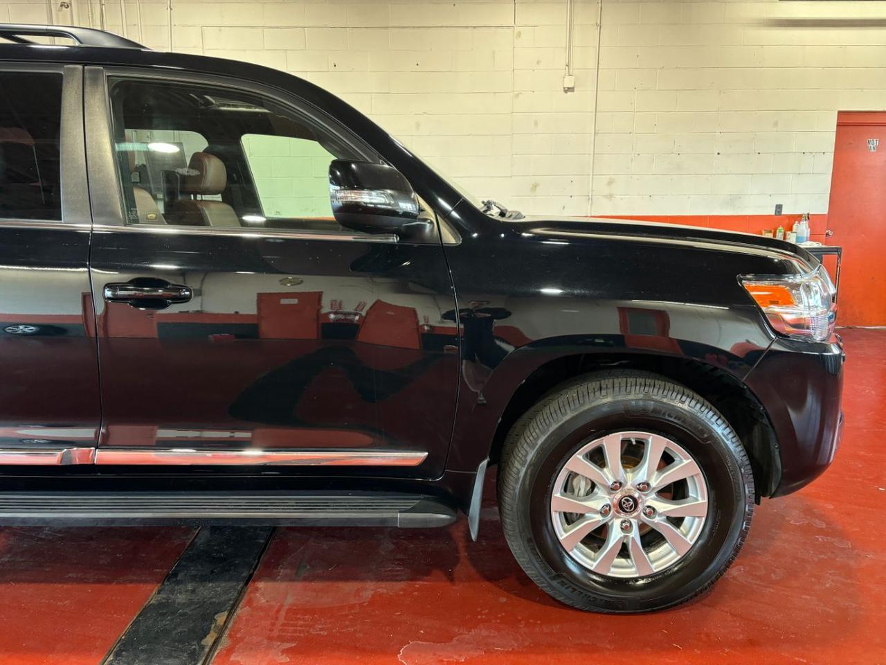 2017 Toyota Land Cruiser V8 Franklin OH