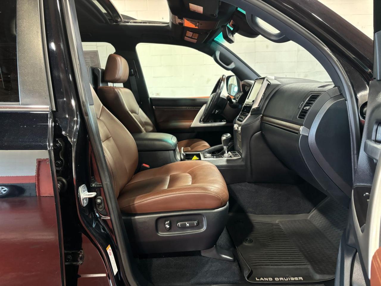 2017 Toyota Land Cruiser V8 Franklin OH