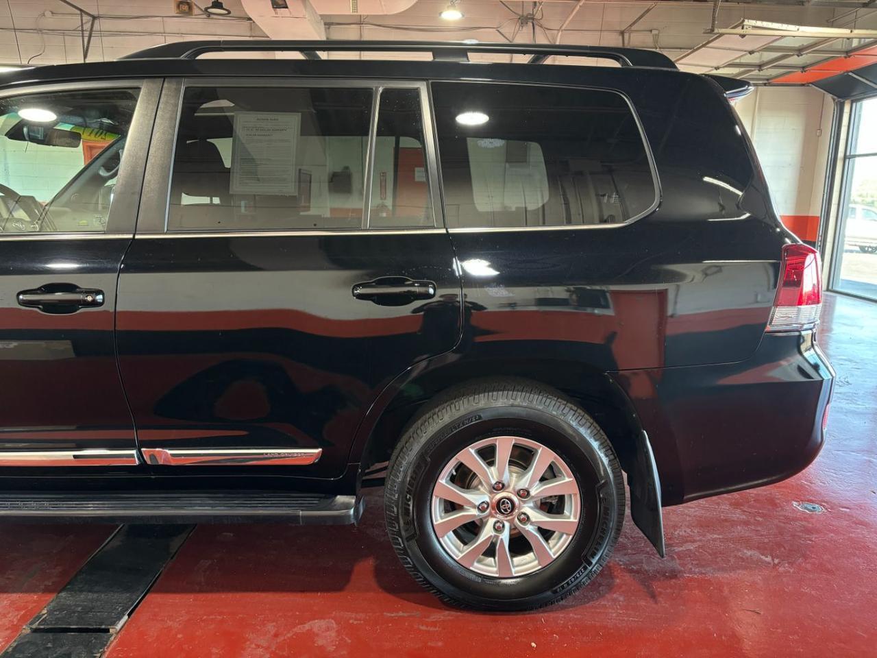 2017 Toyota Land Cruiser V8 Franklin OH