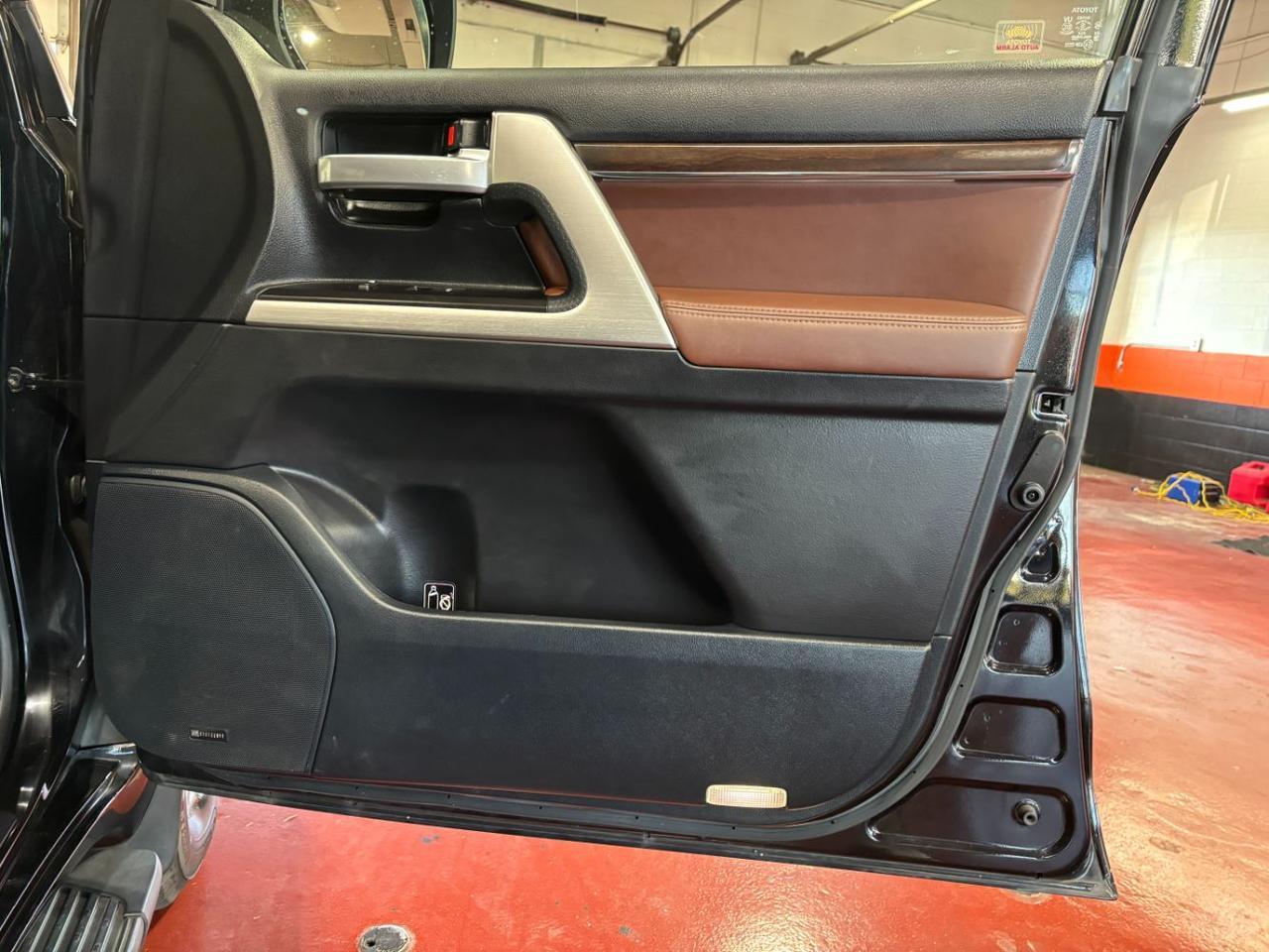 2017 Toyota Land Cruiser V8 Franklin OH