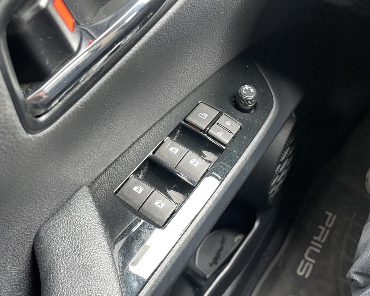 2017 Toyota Prius Three Touring Hatchback 4D Port Orchard WA