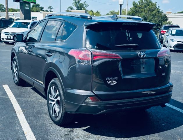 2017 Toyota RAV4 - HD LE