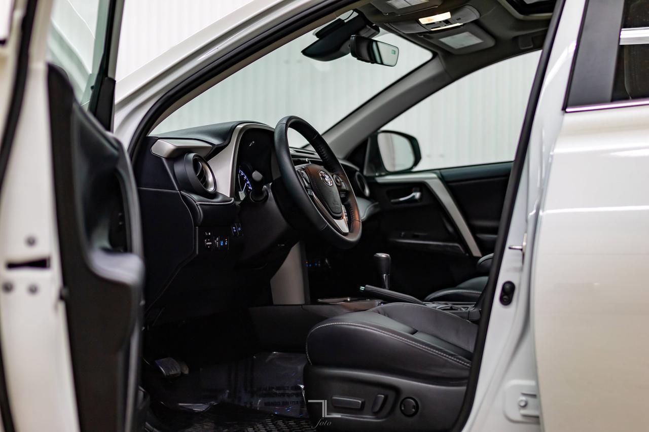 2017 Toyota RAV4 AWD Platinum Leather Roof Nav BCam Red Deer AB