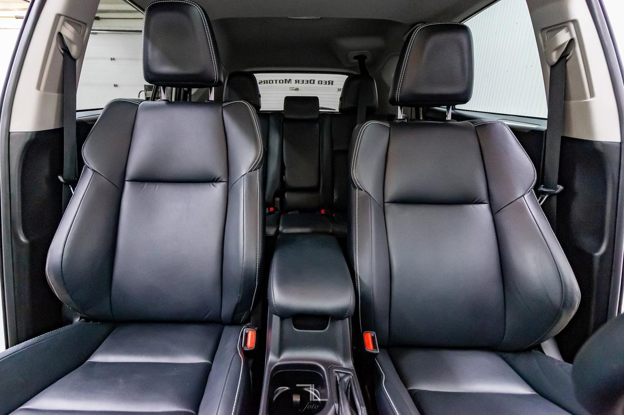 2017 Toyota RAV4 AWD Platinum Leather Roof Nav BCam Red Deer AB