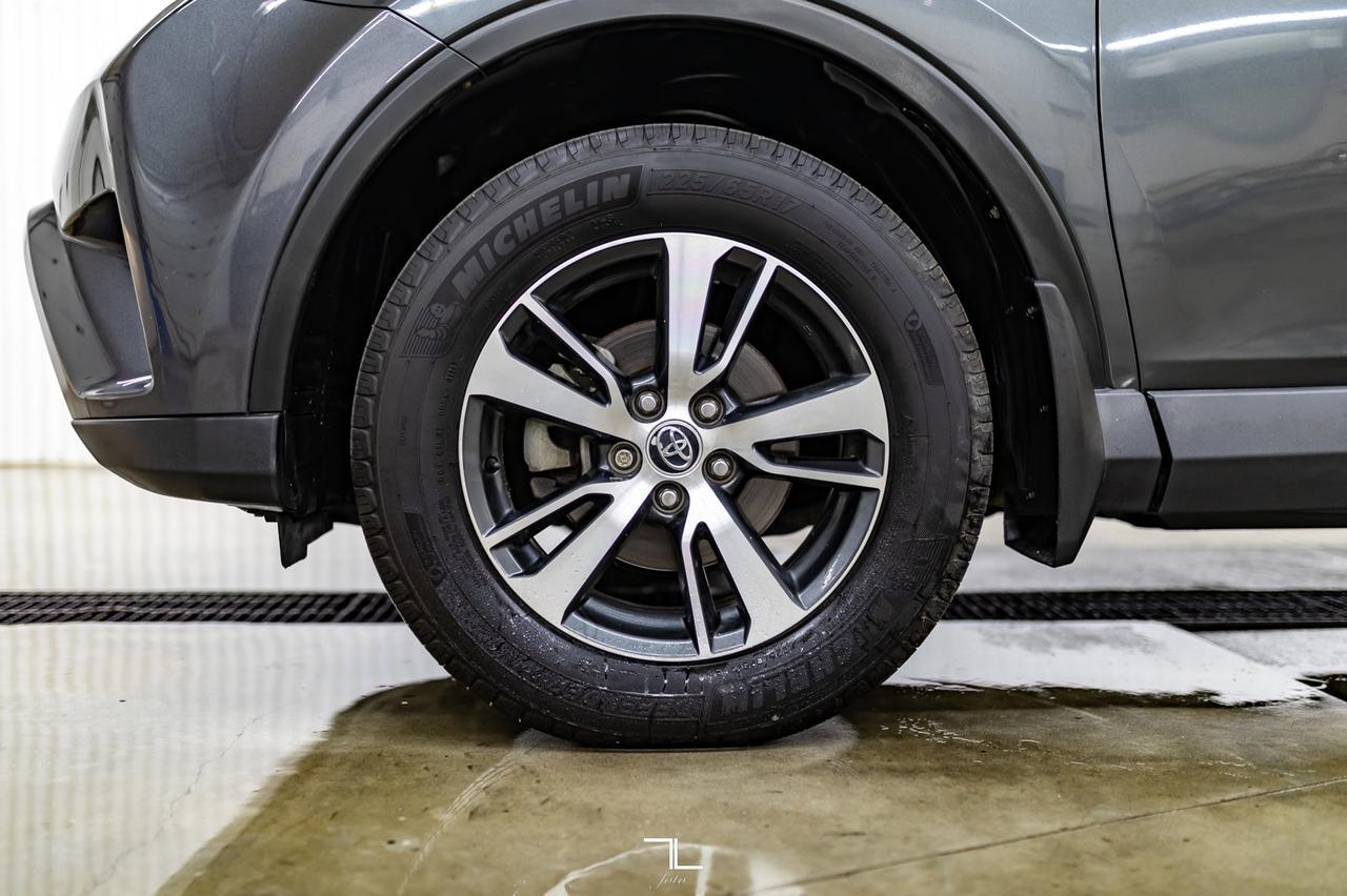 2017 Toyota RAV4 AWD XLE BCam Roof Hseats Red Deer AB