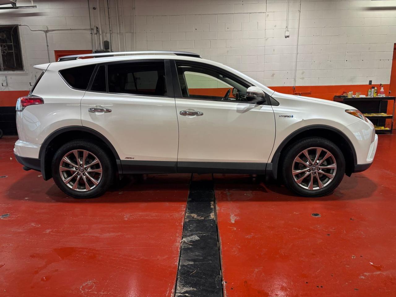 2017 Toyota RAV4 Hybrid Limited