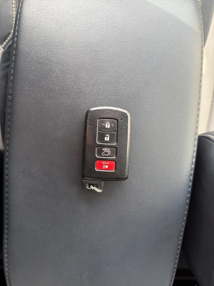 2017 Toyota RAV4 Hybrid Limited Bend OR