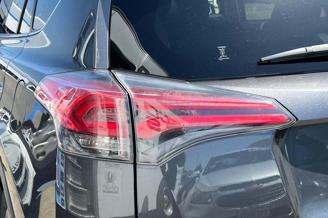 2017 Toyota RAV4 Hybrid Limited Roseville CA